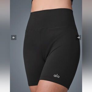 ALO Yoga Ribbed Biker Shorts